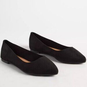 Pointed Toe Flat (WW)